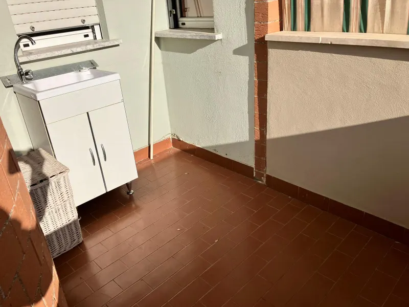 Latina zona Q4, appartamento di ampia metratura con 3 camere · foto 4