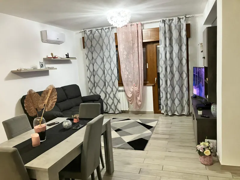 Latina semicentrale appartamento con 3 camere RISTRUTTURATO a Latina
