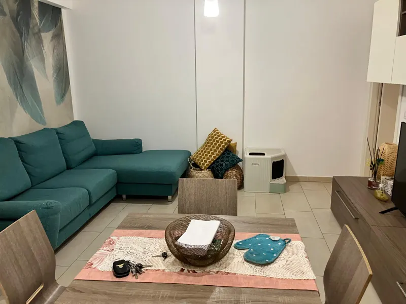 Latina, zona Piccarello, appartamento con grande balcone · foto 5