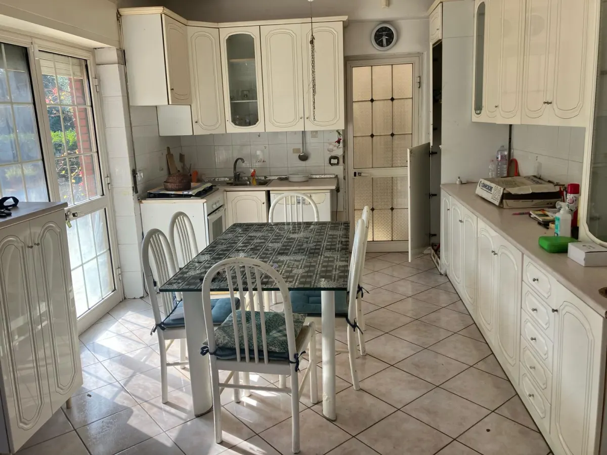 Latina villa di ampia metratura con Giardino di mq 400 ca. · foto 18
