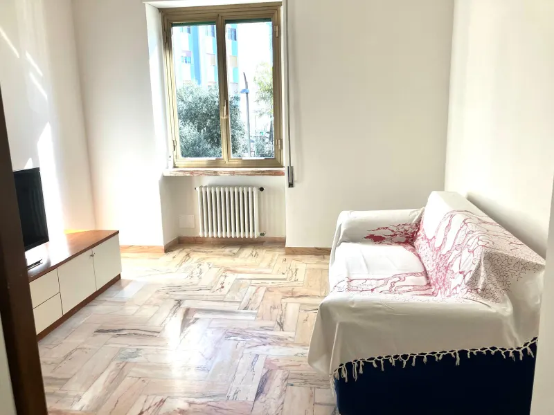Appartamento a Latina ad un passo da Piazza del POPOLO · foto 3