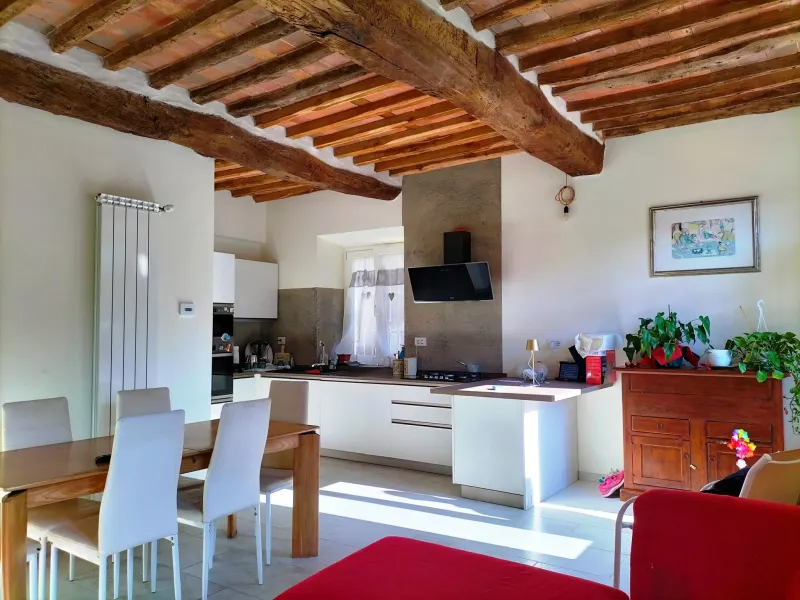 TERRATETTO RISTRUTTURATO con CORTE PRIVATA! · foto 3