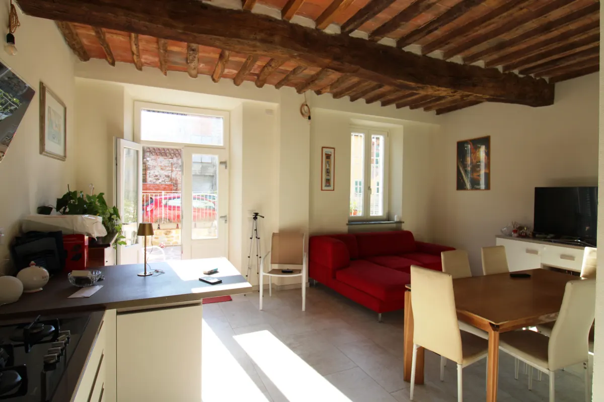 TERRATETTO RISTRUTTURATO con CORTE PRIVATA! · foto 7