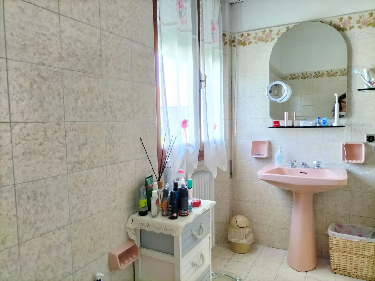 Porzione di VILLA con ampio GIARDINO! · foto 14