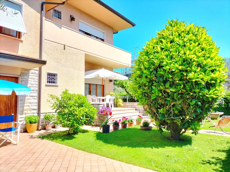 Porzione di VILLA con ampio GIARDINO! · foto 3