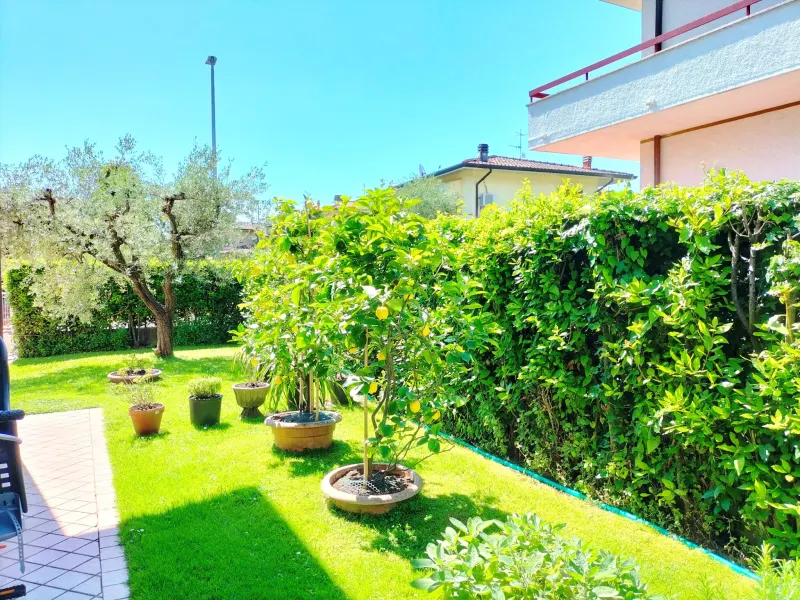 Porzione di VILLA con ampio GIARDINO! · foto 4