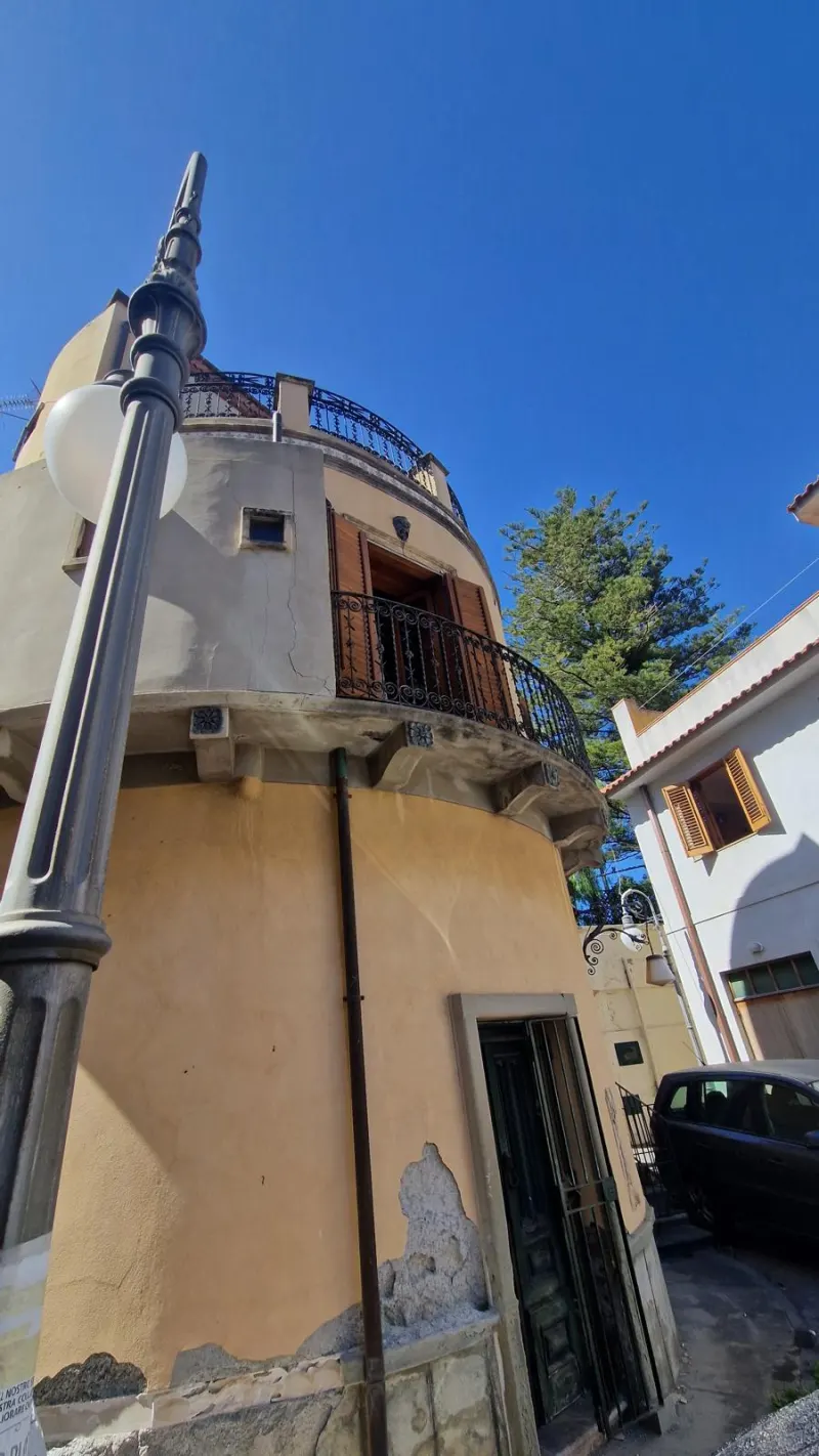 Dimora storica a forma di torre · foto 3