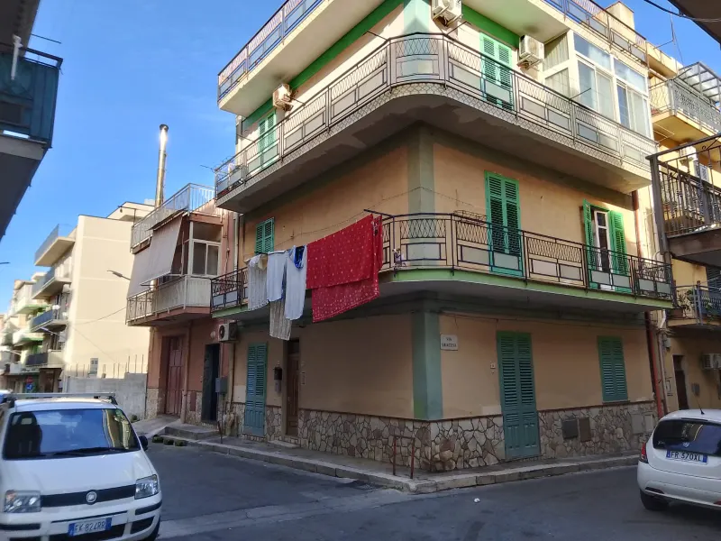 Villabate Via Calatafimi Primo piano Luminoso a Villabate