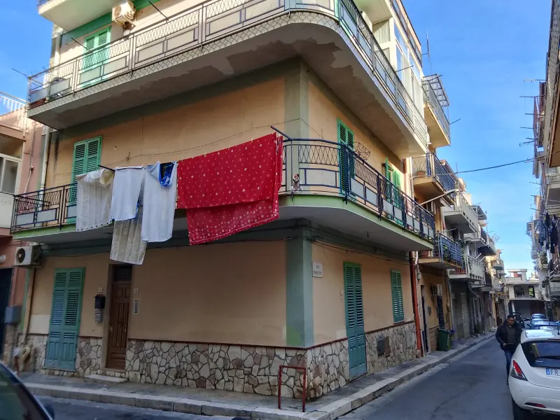 Villabate Via Calatafimi Primo piano Luminoso · foto 2
