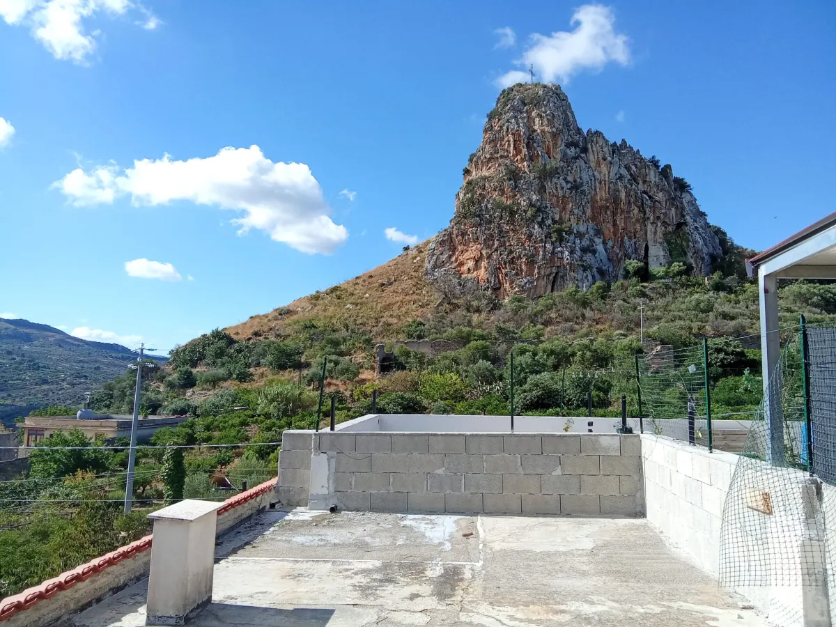 Portella di Mare -Cannita Terrazzo e posto auto · foto 8