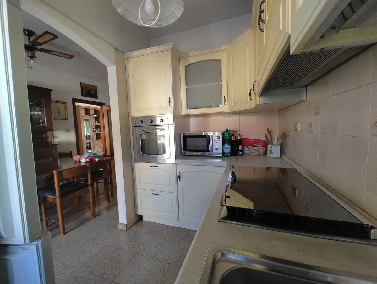 SOLUZIONE INDIPENDENTE CON 600 MQ DI GIARDINO PRIVATO · foto 12
