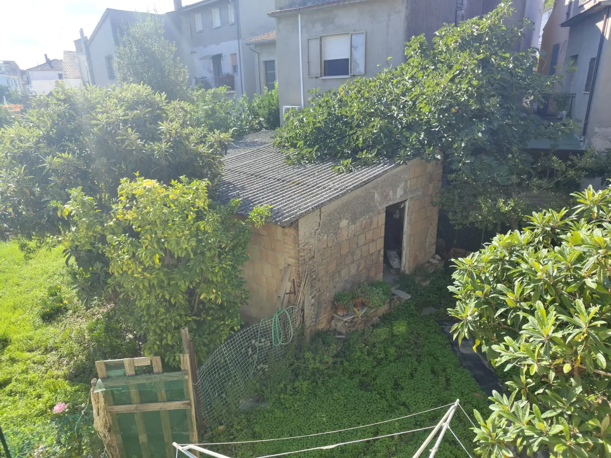 SOLUZIONE INDIPENDENTE CON 600 MQ DI GIARDINO PRIVATO · foto 20