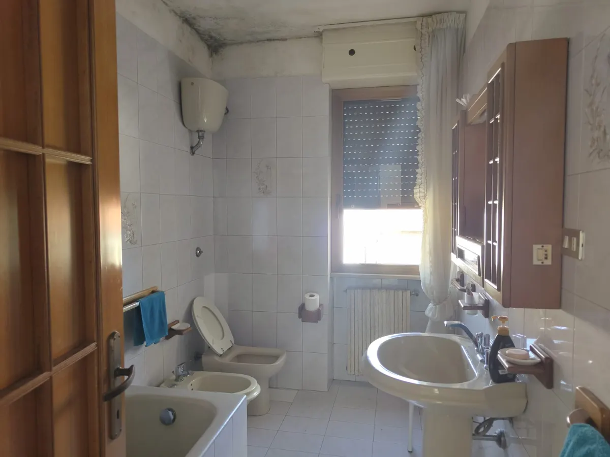 SOLUZIONE INDIPENDENTE CON 600 MQ DI GIARDINO PRIVATO · foto 23