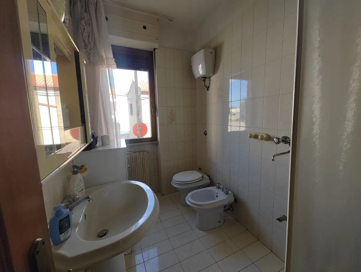 SOLUZIONE INDIPENDENTE CON 600 MQ DI GIARDINO PRIVATO · foto 24