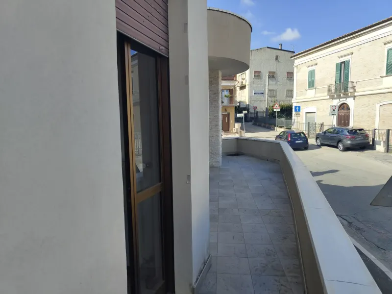 SOLUZIONE INDIPENDENTE CON 600 MQ DI GIARDINO PRIVATO · foto 4