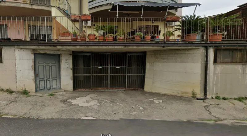 VENDESI GARAGE DI 35 MQ IN VIA CARDONE a Vasto