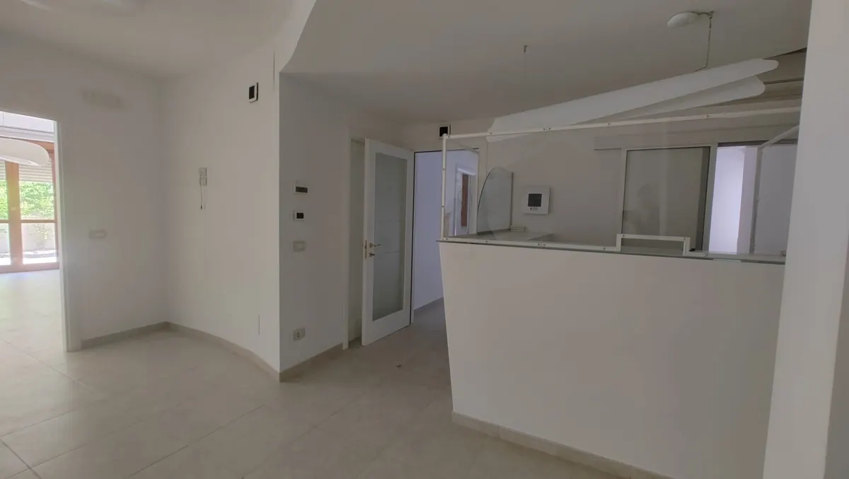 APP. USO UFFICIO  DI 170 MQ COMMERCIALI CON AMPIO TERRAZZO · foto 7