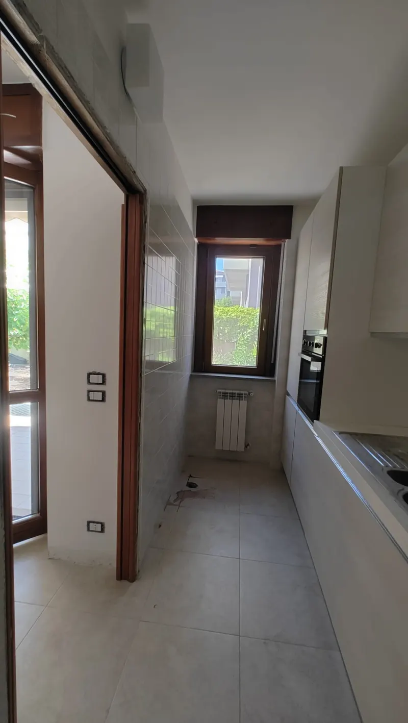 APPARTAMENTO AL PIANO TERRA DI 150 MQ COMMERCIALI  CON AMPIA CORTE ESTERNA                                          CON TERRAZZO/GIARDINO DI  CIRCA 75 MQ · foto 4