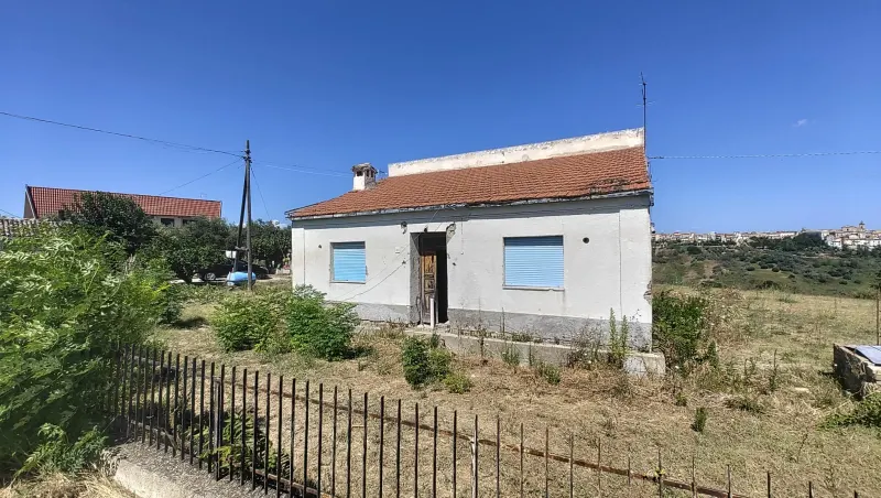 CASOLARE DI 100 MQ AL GREZZO CON 2500 MQ DI TERRENO · foto 4