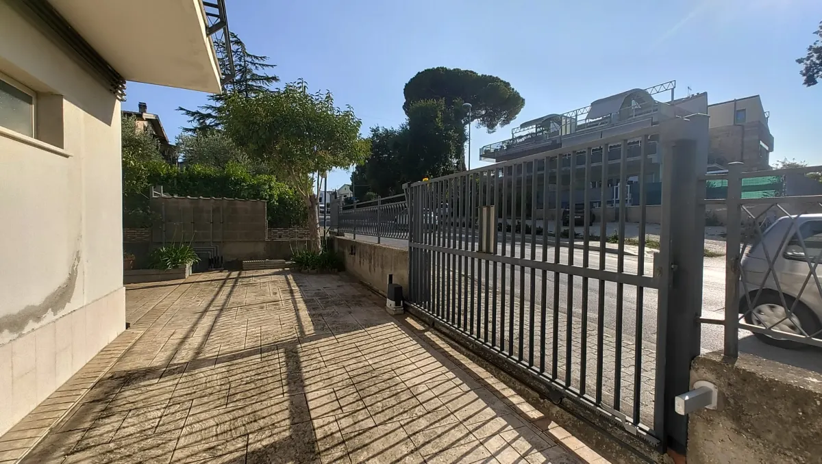 OTTIMO USATO IN VIA INCORONATA · foto 22