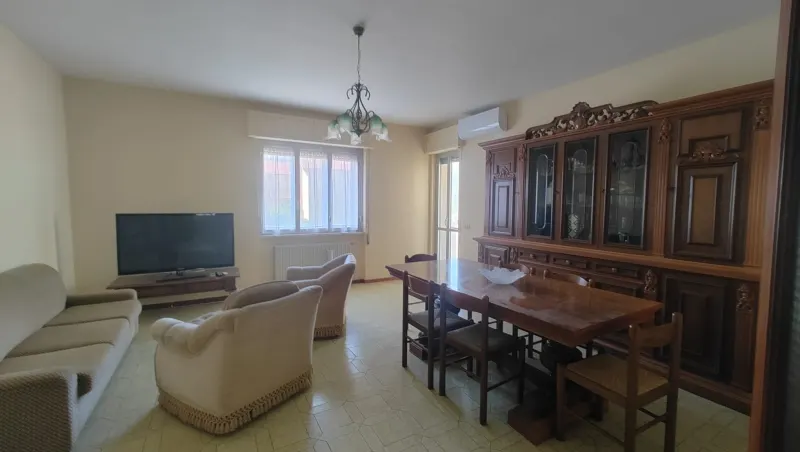 APPARTAMENTO DI 144 MQ AD UN OTTIMO PREZZO · foto 3