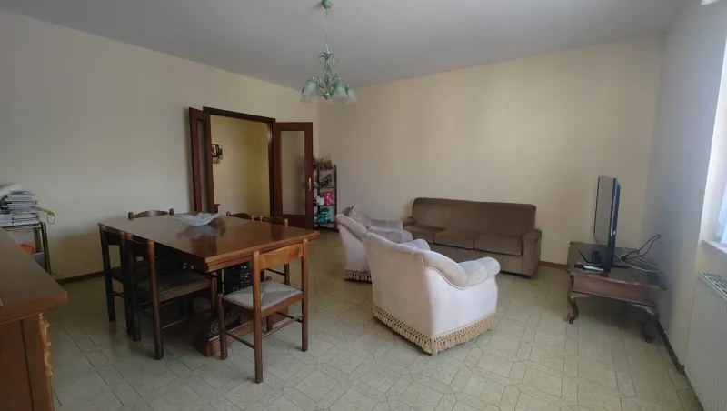 APPARTAMENTO DI 144 MQ AD UN OTTIMO PREZZO · foto 4