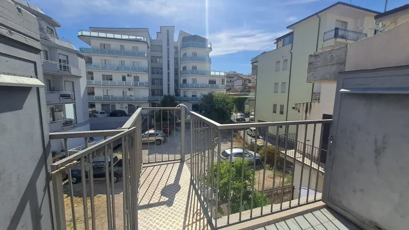 Due bilocali collegati loro in zona centralissima · foto 4