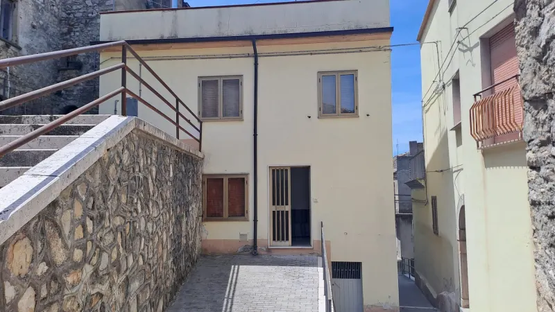 CASA INDIPENDENTE DI 155 MQ A MONTEFACONE NEL SANNIO (CB) · foto 2