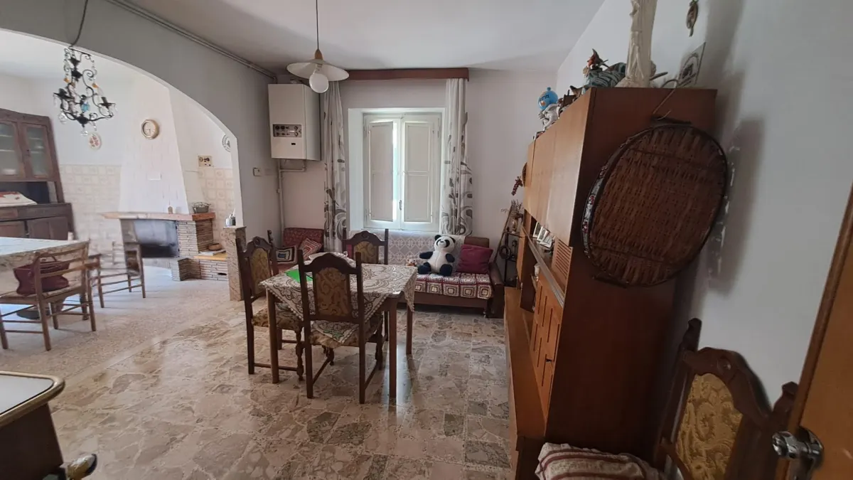 Vendesi intero stabile a Carunchio di 560 Mq · foto 11