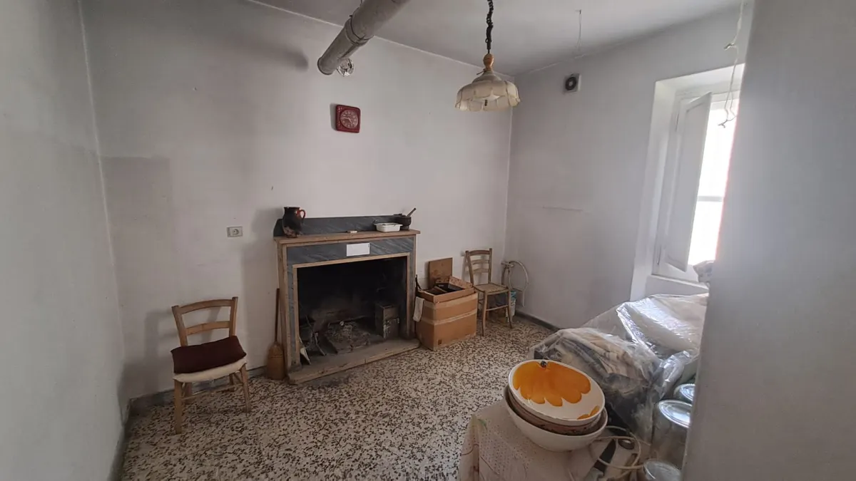 Vendesi intero stabile a Carunchio di 560 Mq · foto 20