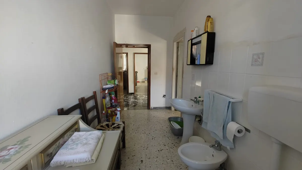 Vendesi intero stabile a Carunchio di 560 Mq · foto 25