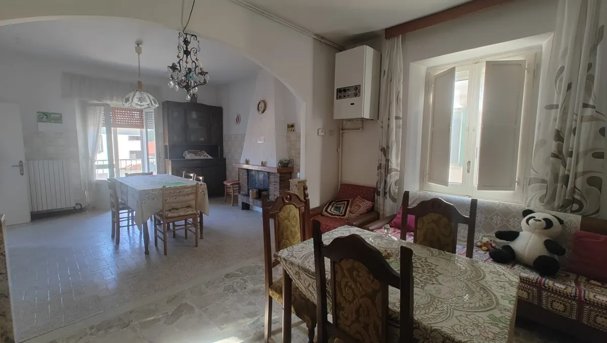Vendesi intero stabile a Carunchio di 560 Mq · foto 10