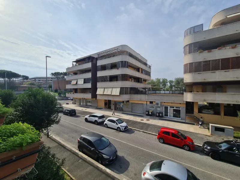 BILOCALE - VIA MARIO CAROTENUTO · foto 5