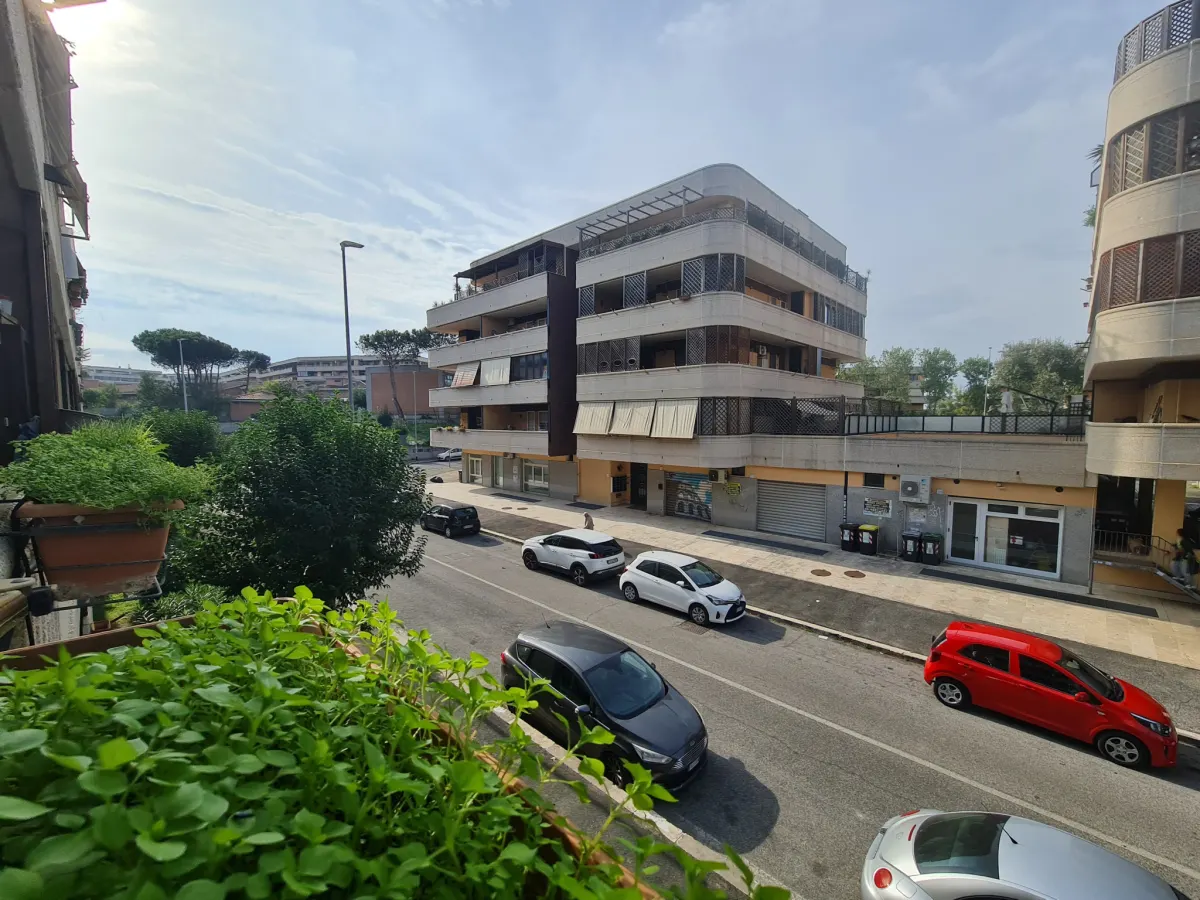 BILOCALE - VIA MARIO CAROTENUTO · foto 6