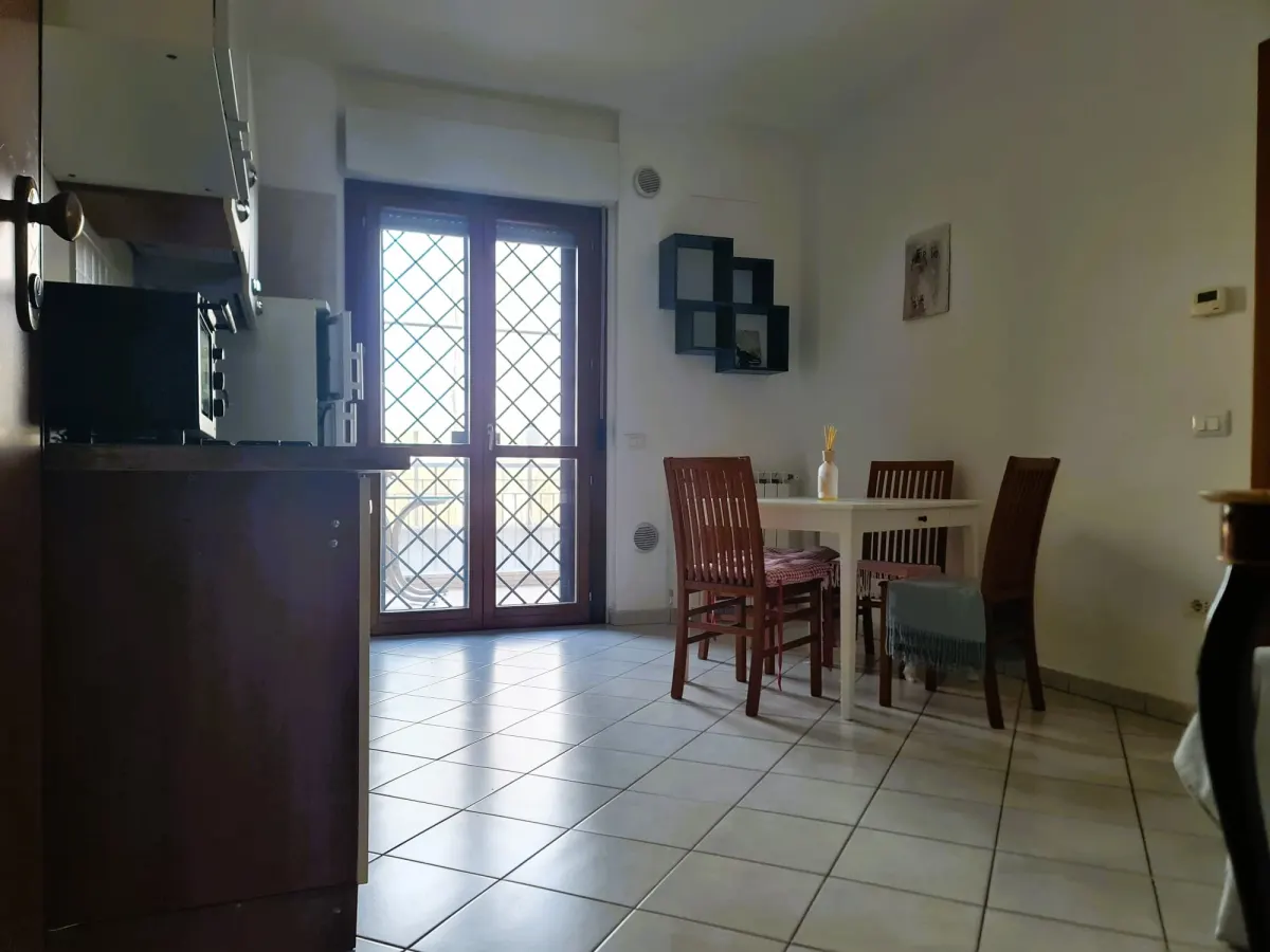 BILOCALE - VIA DEI MONTI DI SAN PAOLO · foto 24