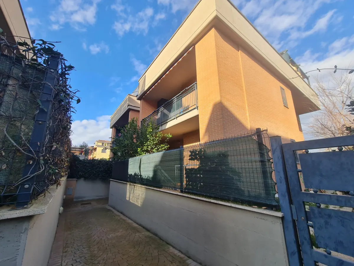 BILOCALE - VIA DEI MONTI DI SAN PAOLO · foto 6