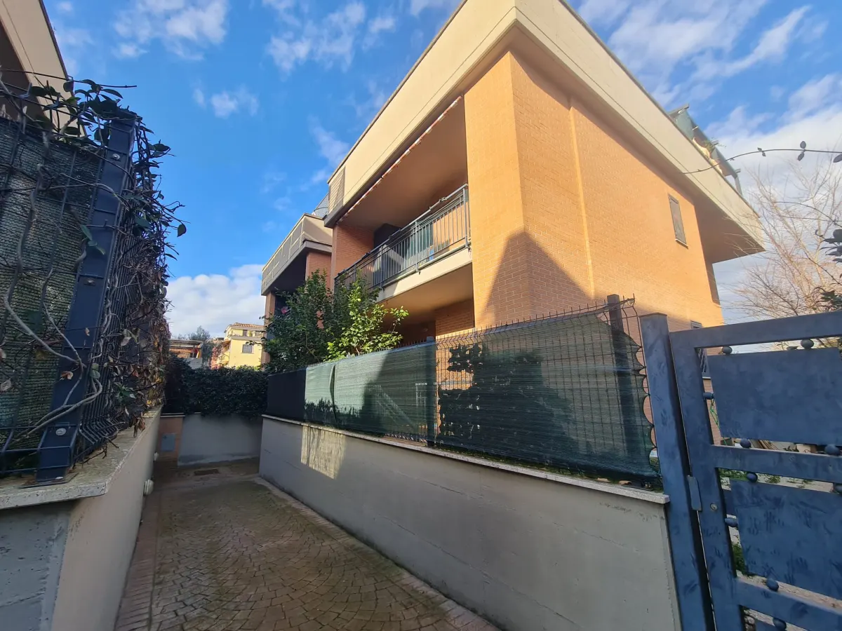 BILOCALE - VIA DEI MONTI DI SAN PAOLO · foto 8