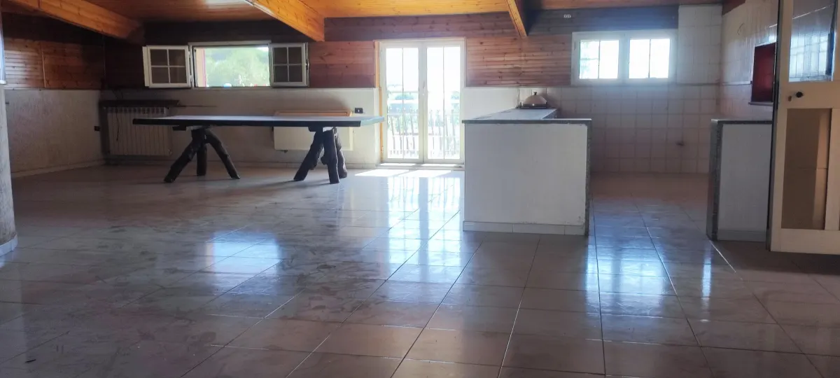 APPARTAMENTO CON TERRAZZO IN VILLA · foto 24