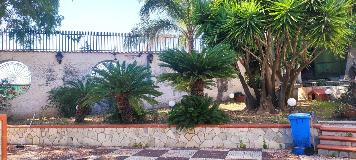 APPARTAMENTO CON TERRAZZO IN VILLA · foto 6