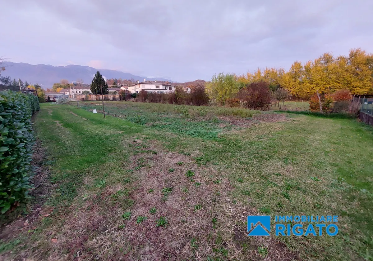 Terreno edificabile a Mussolente · foto 1