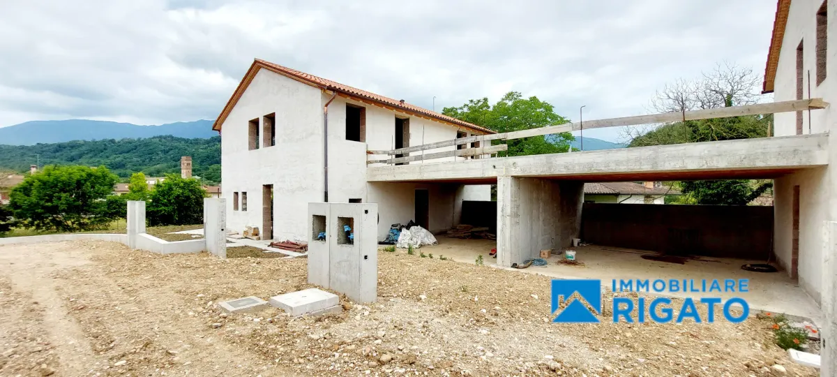 Bifamiliare a Castelcucco · foto 12