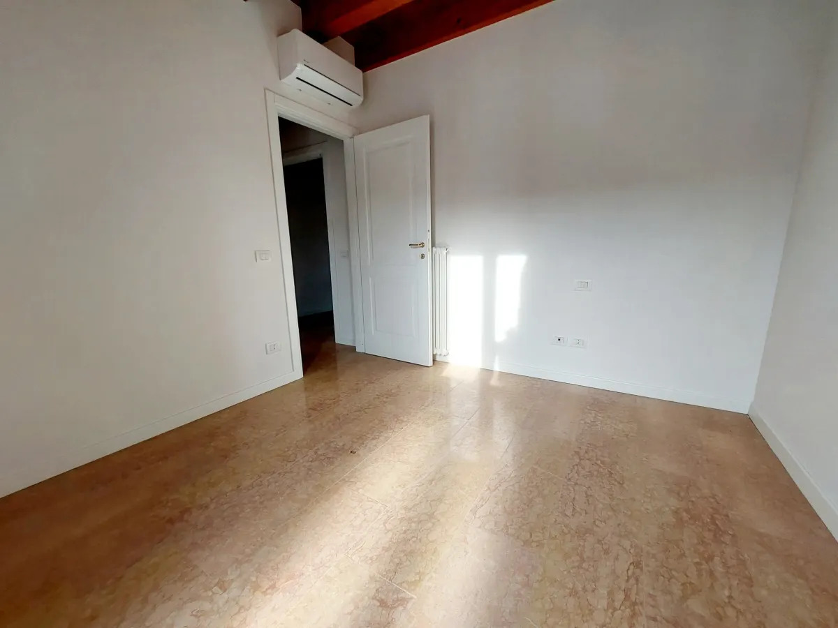 Appartamento duplex bicamere · foto 6