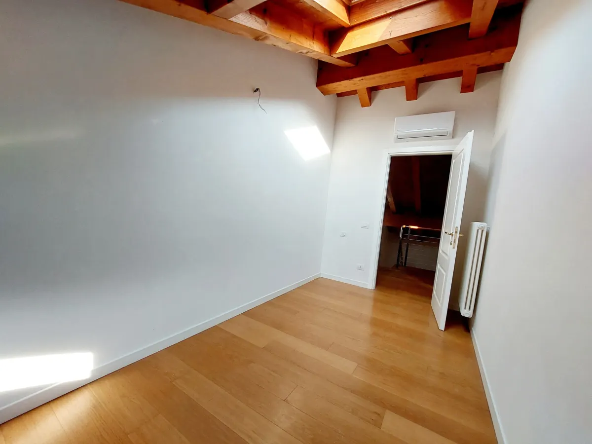 Appartamento  duplex bicamere · foto 6