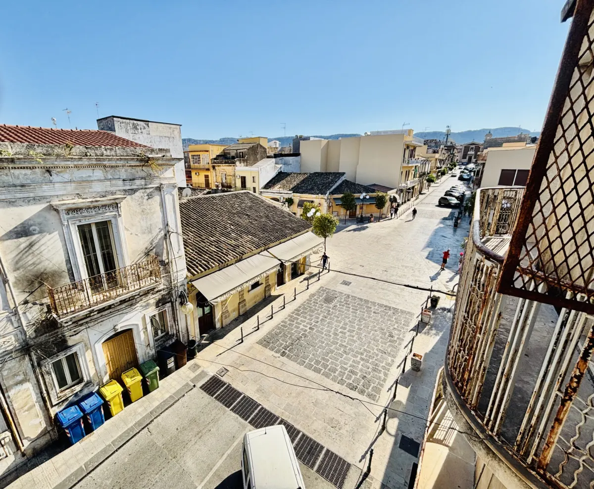 TRILOCALE IN CENTRO A PRIOLO · foto 6