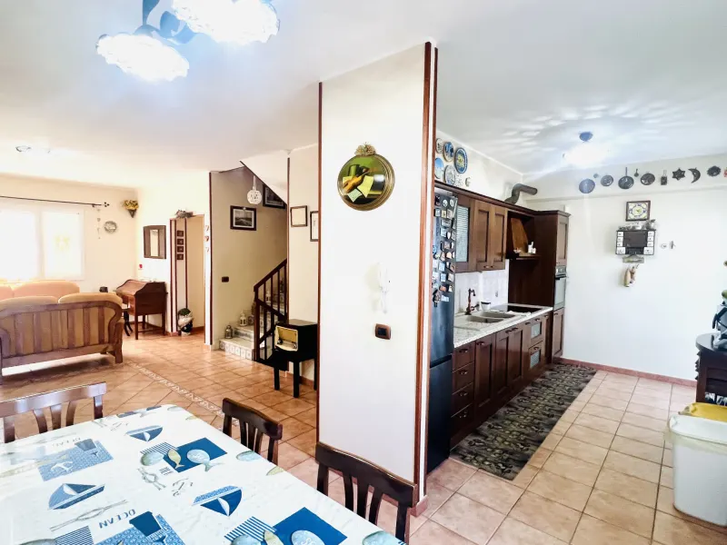 VILLA A SCHIERA IN ZONA BELVEDERE · foto 2
