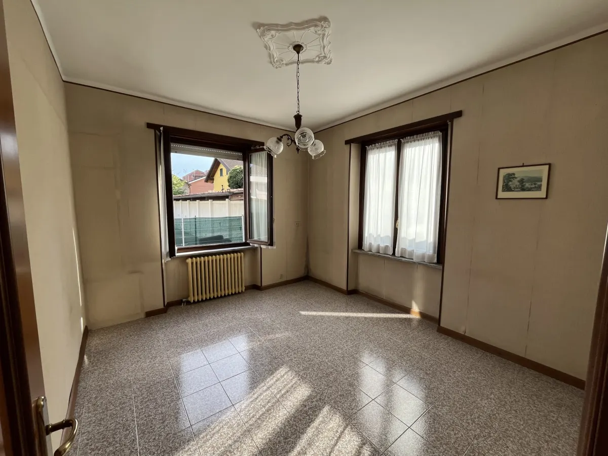 Villa Bifamiliare con due appartamenti indipendenti con box auto doppio · foto 20
