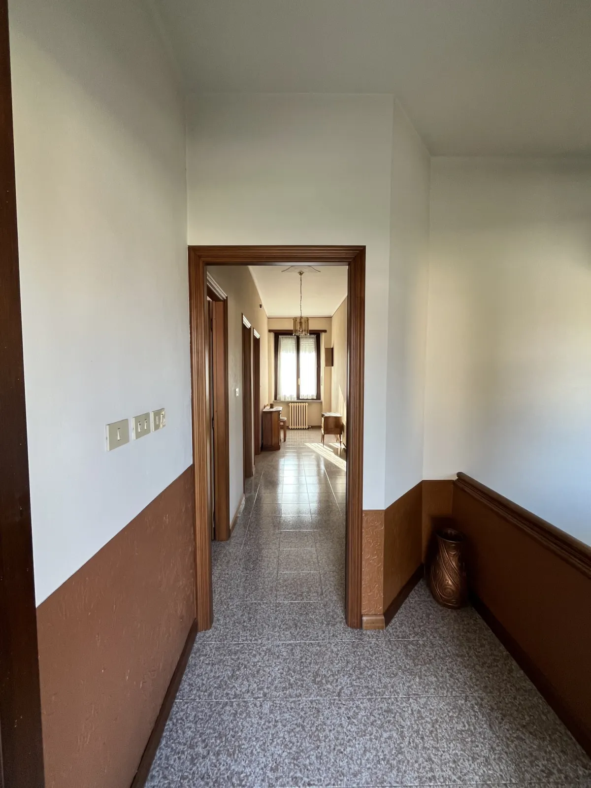 Villa Bifamiliare con due appartamenti indipendenti con box auto doppio · foto 32