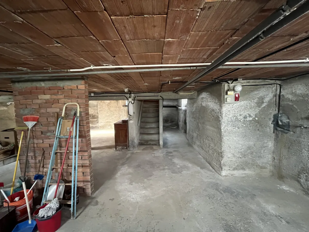 Villa Bifamiliare con due appartamenti indipendenti con box auto doppio · foto 34