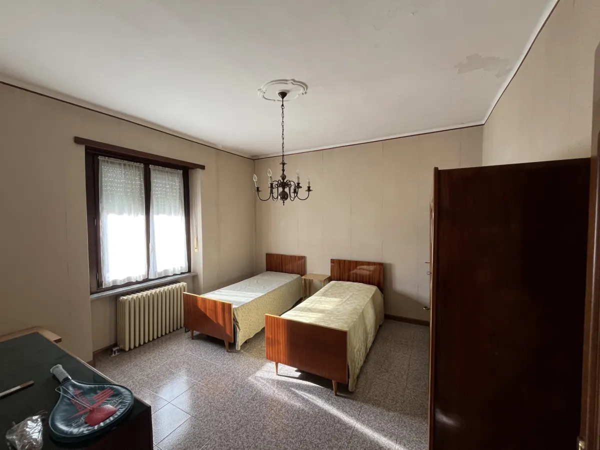 Villa Bifamiliare con due appartamenti indipendenti con box auto doppio · foto 41