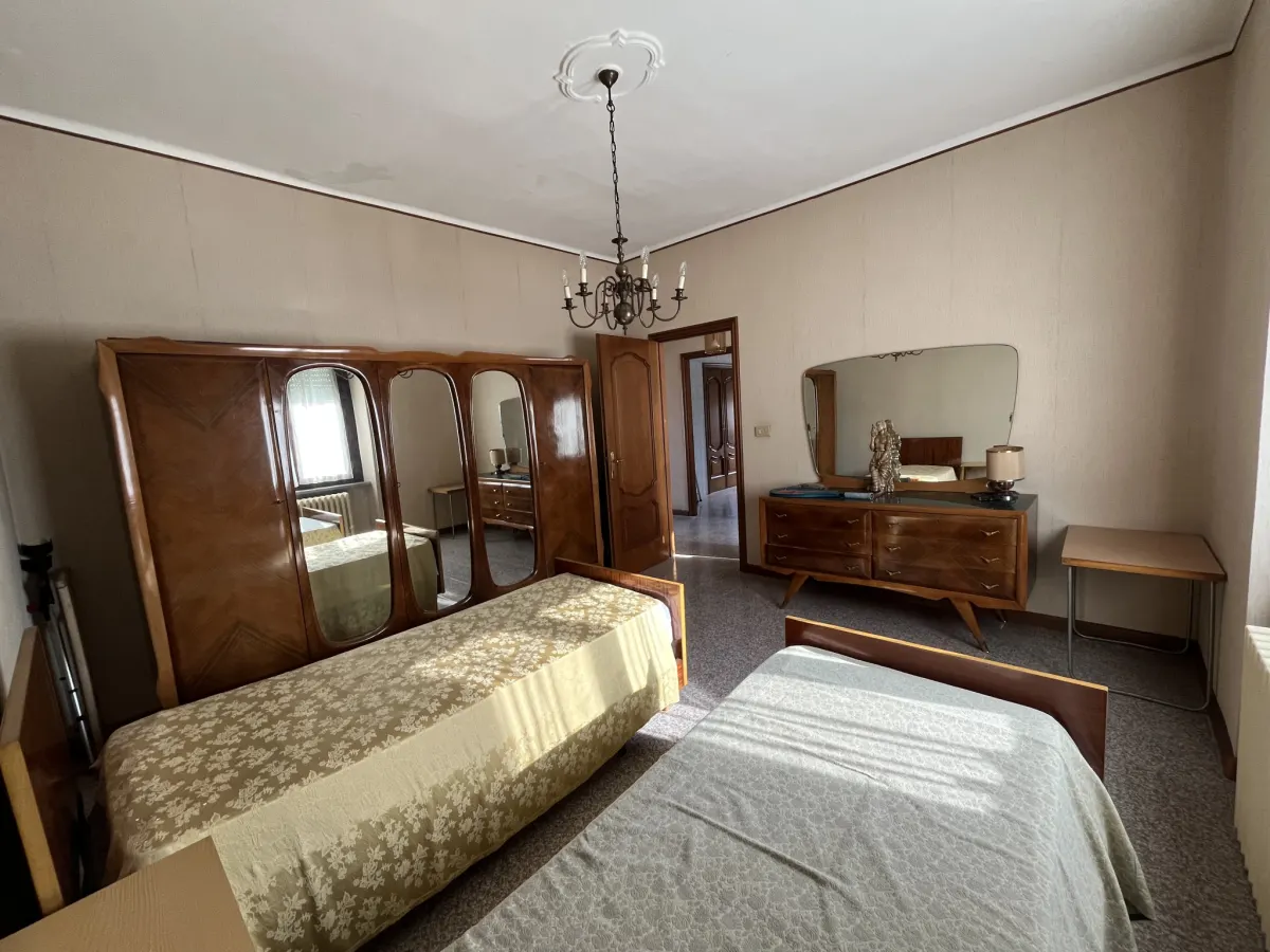 Villa Bifamiliare con due appartamenti indipendenti con box auto doppio · foto 43